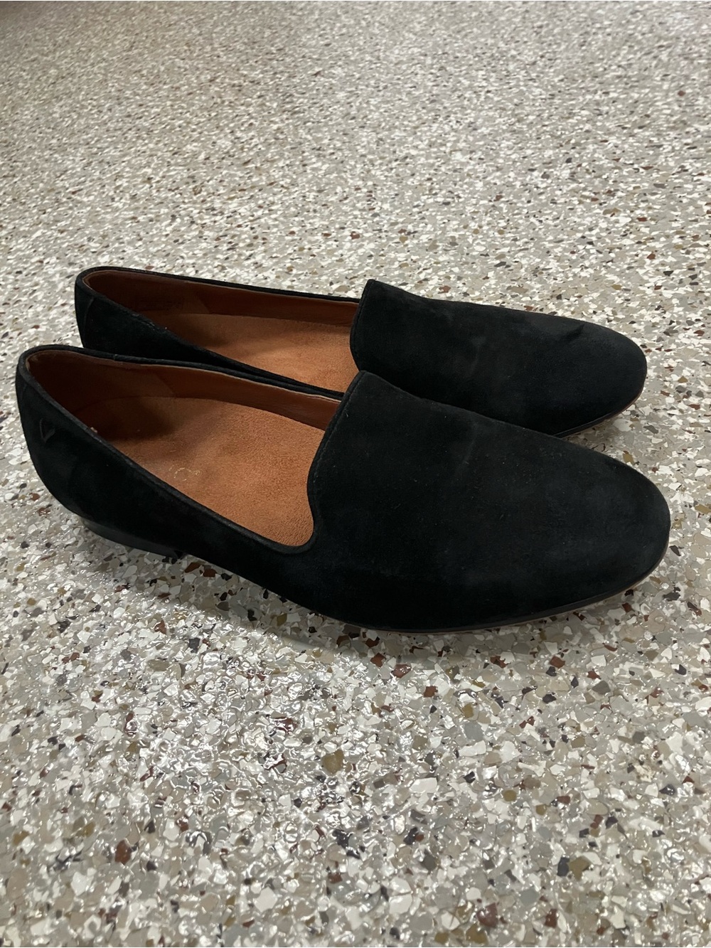 Vionic Willa Black Suede Slip-on Loafer (8.5) - Picture 2 of 10